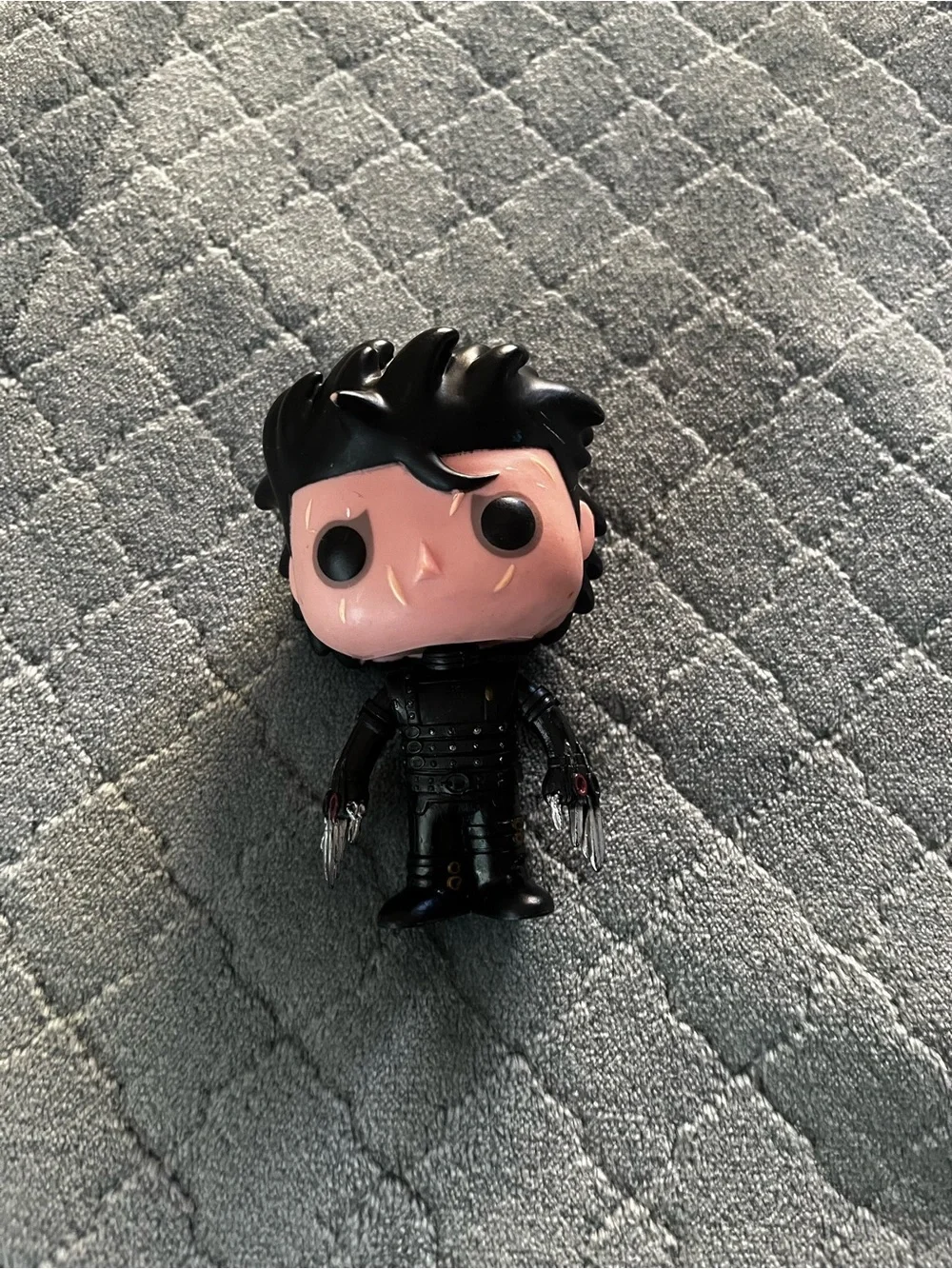 Funko Black & Pale Pink Edward Scissorhands Pop!‎ Figure